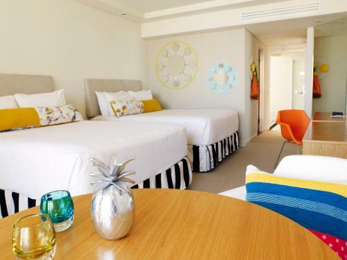 Hotel Qt Gold Coast