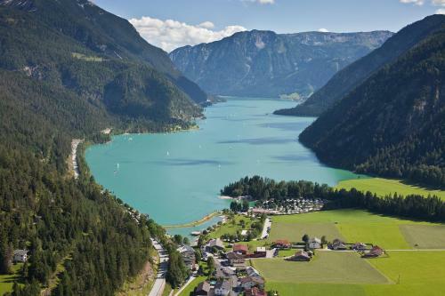 Chalet & Apartments Tiroler Bua
