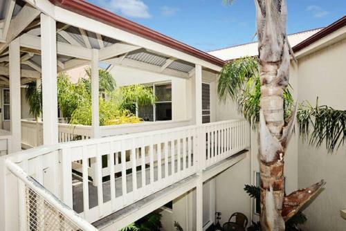 Smugglers Inn Apartments