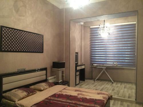 Azneft Square Apartment