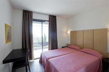 Hotel Eza Vista