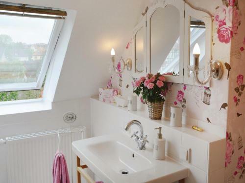 Three-bedroom Apartment In Eschwege