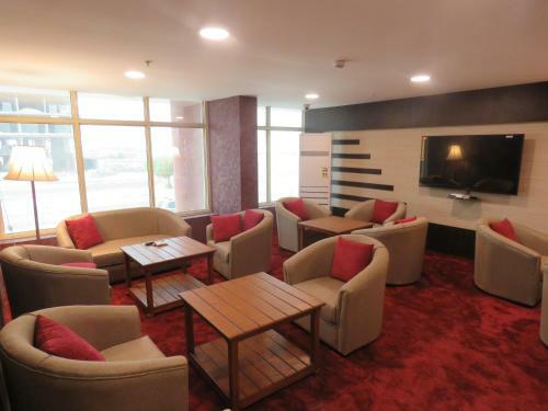 Apartamento Ann Furnished Housing Units