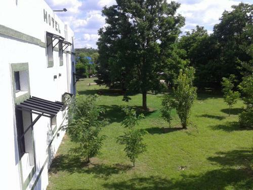 Hotel Y Caba�as Green Park
