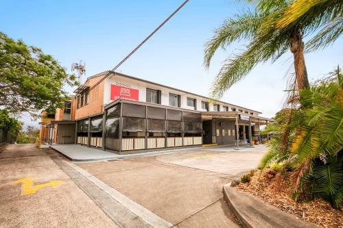 Camp Hill Hotel