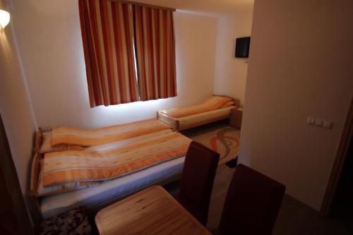 Hostal Rooms Zebax