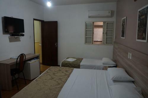 Rhud's Hotel