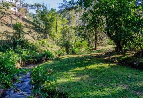 Rancho Do Pav�o Charmoso Chal�