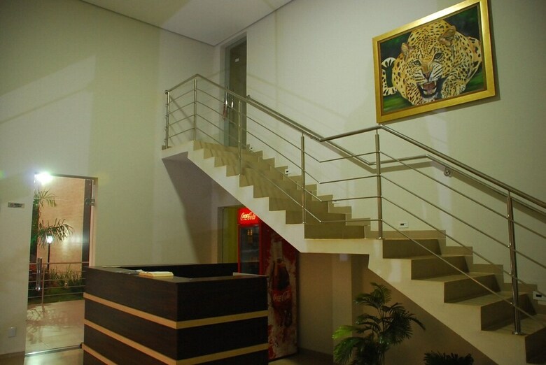 Hotel E Pousada Chalana