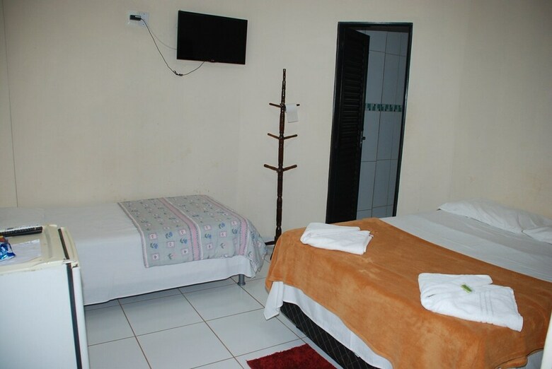 Hotel E Pousada Chalana