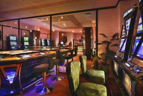 Studio In Flora Aparthotel