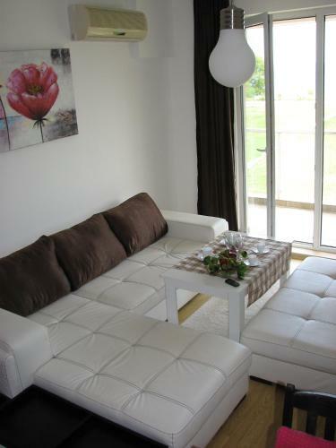 Two-bedroom Apartment Donika