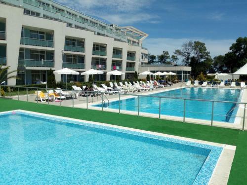 Apartments In Black Sea Star Complex