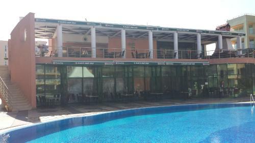 Pollo Resort Mikosta Apartments