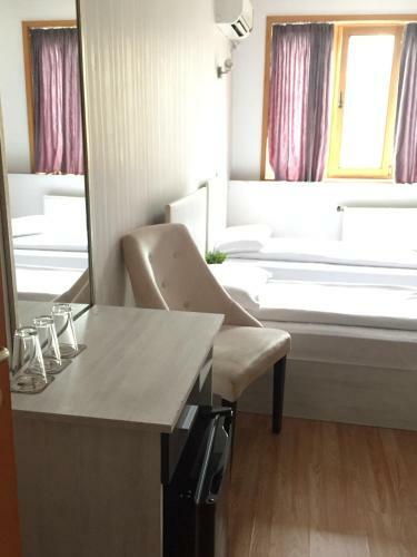 Albergue Family Hotel Amor