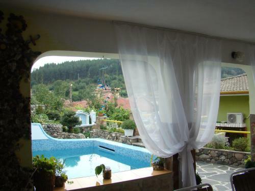 Hostal Gologanova House