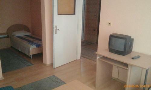 Hotel Barba Yani