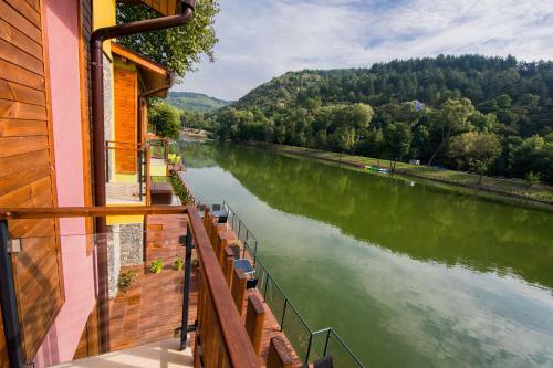 Hotel Waterside Houses