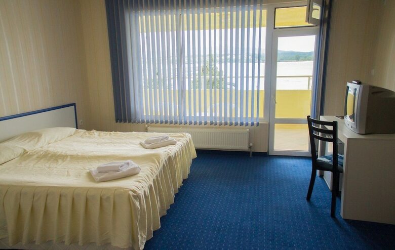 Marina Hotel