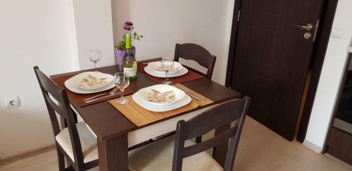 Mariya's Apartments