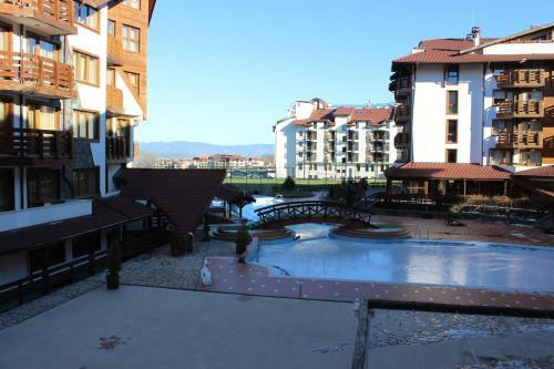 Lazykey Suites - Cozy Apartment With Mountain View