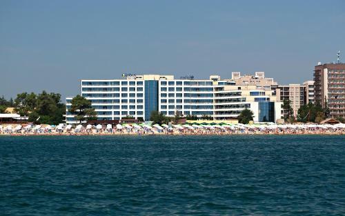 Hotel Fenix - Halfboard