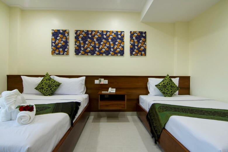 Rose Emerald Hotel