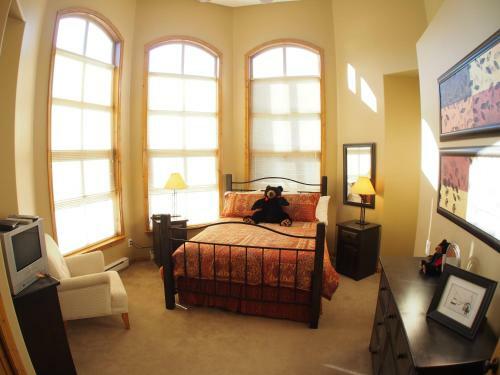 Apartamento Crystal Forest Condos - Cf60