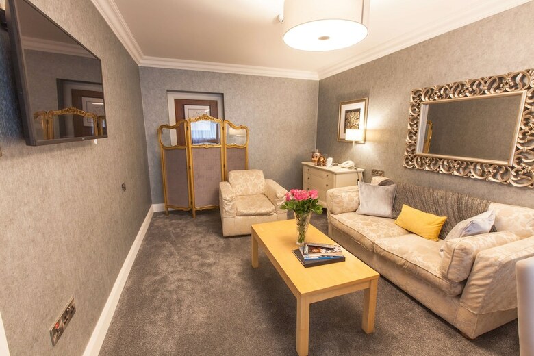Best Western Plus White Horse Hotel