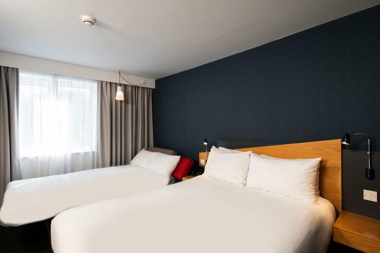 Hotel Express By Holiday Inn Newport