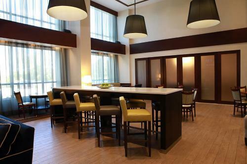 Hotel Hampton Inn & Suites Laval