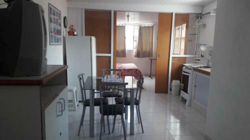 Kitnet No 2� Piso, A 300m Da Praia Do Morro