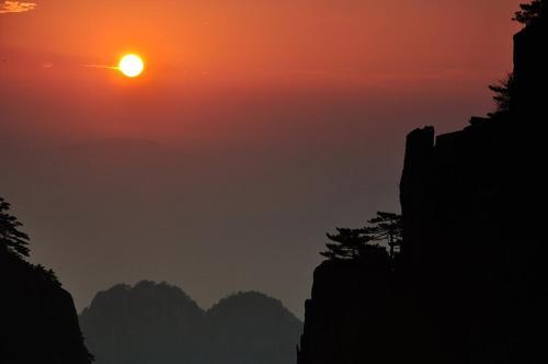 Xishan Wutong Qinyuan