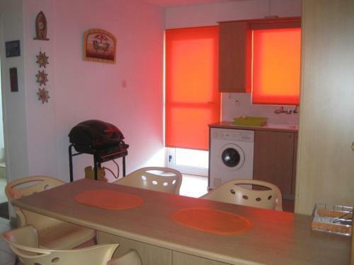 Polyxenia Isaak Annex Apartment