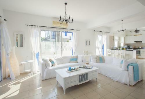 Mimoza Seafront Villa