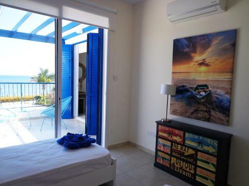 Latchi Riviera Beach Villa No.2