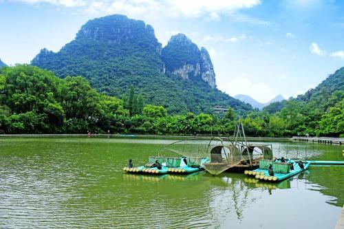 Hotel Peach Blossom River Resort