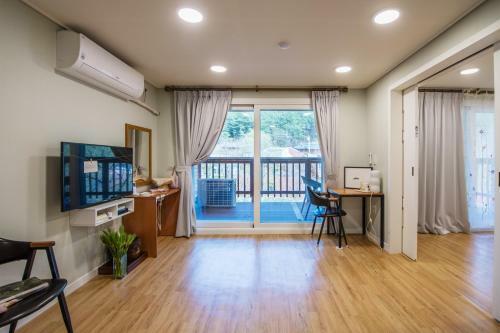 Lodge Jirisan Park Healing Pension