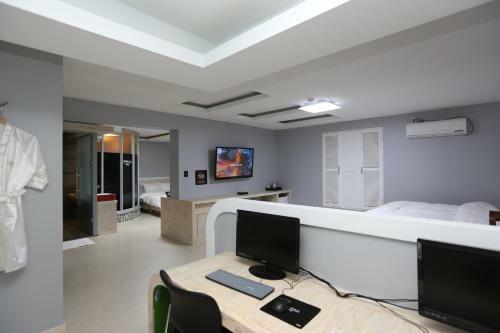 Jeonju Opera 21 Hotel