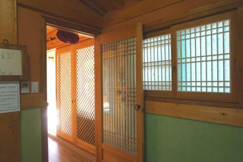Hostal Gangneongjeon Hanok Stay