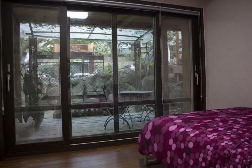 Hostal Jiwoljang Guesthouse