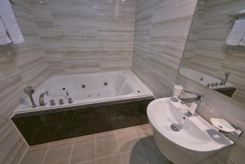 Dubai Hotel