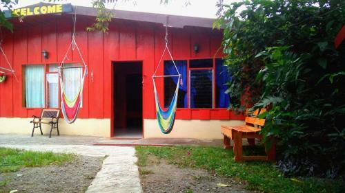 Hostal Pensi�n Y Cabinas Colibr�