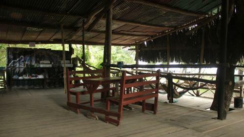 Piramys Hostel And Tours In Dominical
