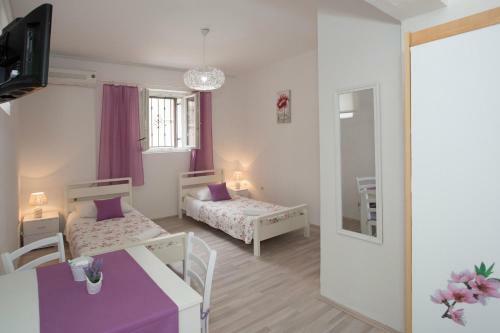 Hostal Summer Bay Apartments