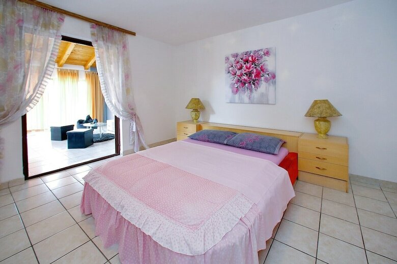 Apartments Verka