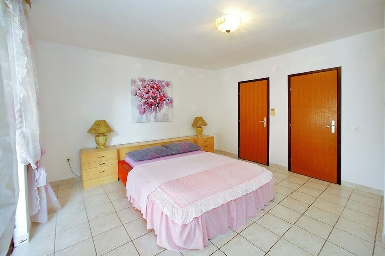 Apartments Verka