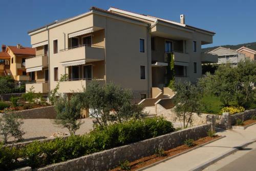 Apartments Crepsa