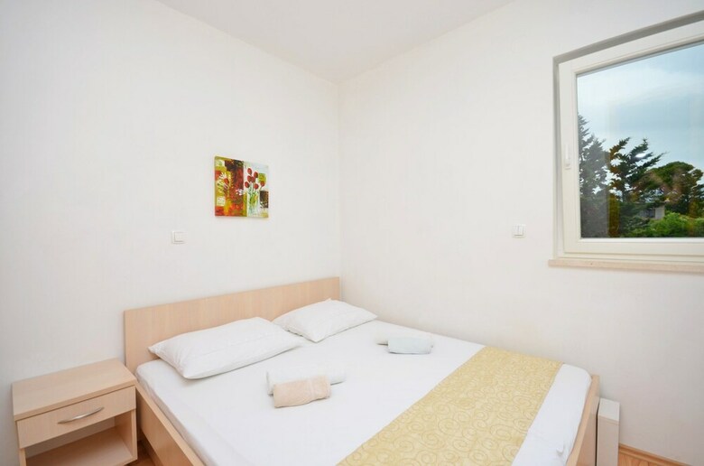 Apartments Miroslav