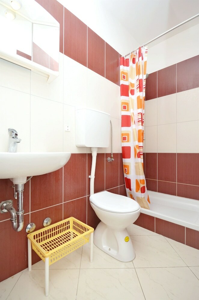 Apartments Miroslav